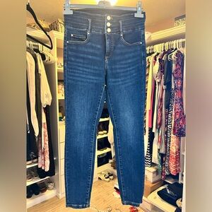 Brand new Ann Taylor Blue Skinny Jeans with Stretch
